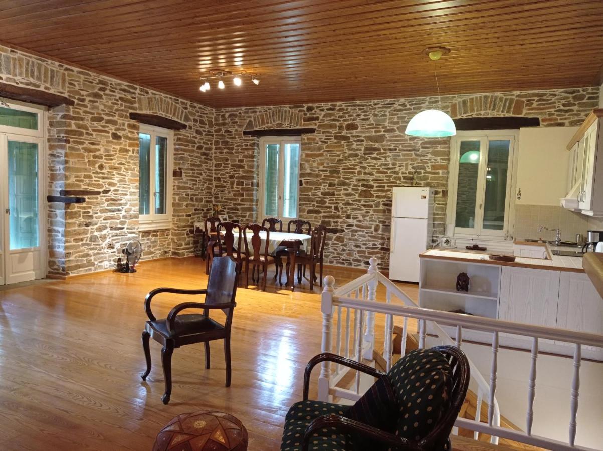 Marina Traditional Stonehouse Afétai Esterno foto
